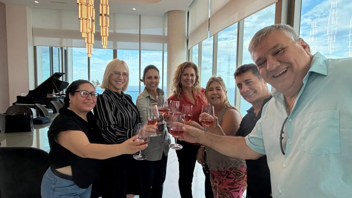 Brindis de la generación